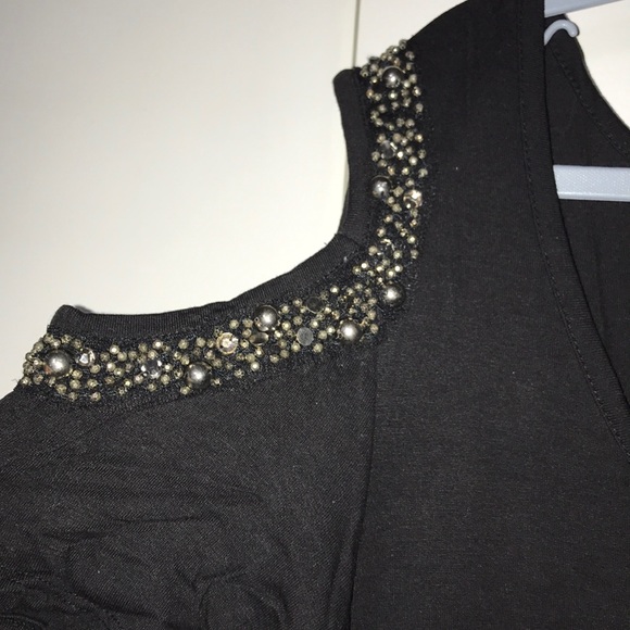 Guess embellished cold shoulder top size M - Picture 3 of 6